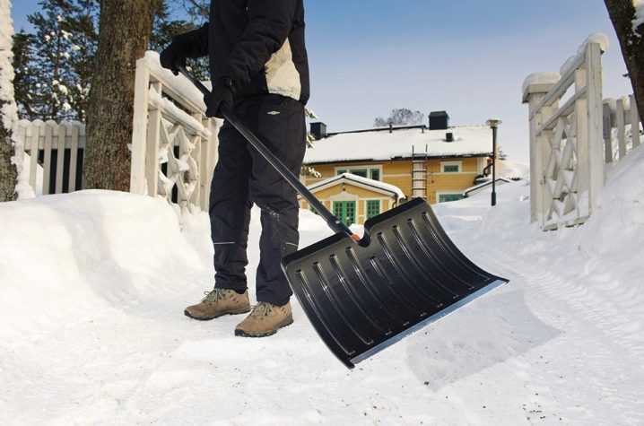 Какие новинки изобретения лопат и скреперов для уборки снега появились на улицах?