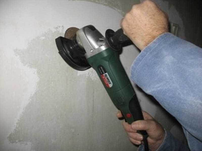 Как снять краску с бетонных стен: 3 основных способа