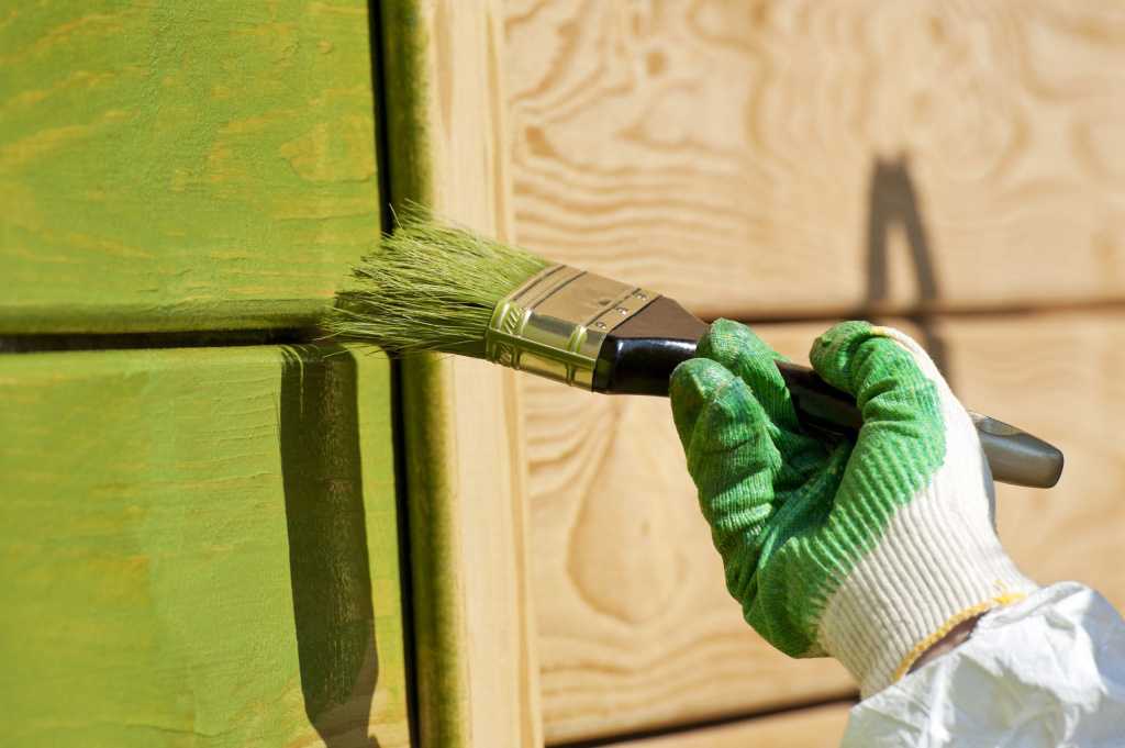 Фасадная краска по бетону для наружных работ: характеристики и расход на 1м2