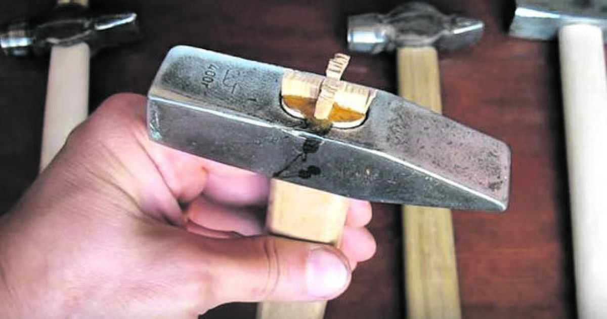 Как правильно насадить молоток на рукоятку: пошаговый процесс