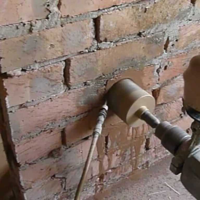 Чем просверлить кирпичную стену – каким инструментом
