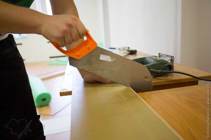Чем и как пилить осб-плиту? чем лучше резать osb-листы в домашних условиях? можно ли распилить лобзиком? способы раскроя