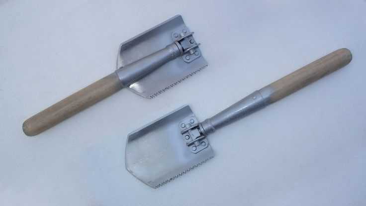 Штыковая лопата (39 фото): ширина лопаты из рельсовой стали с черенком, размер титановой лопаты со штыком