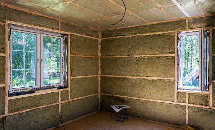Чем утеплить дом: варианты, как лучше всего теплоизолировать стены строения изнутри