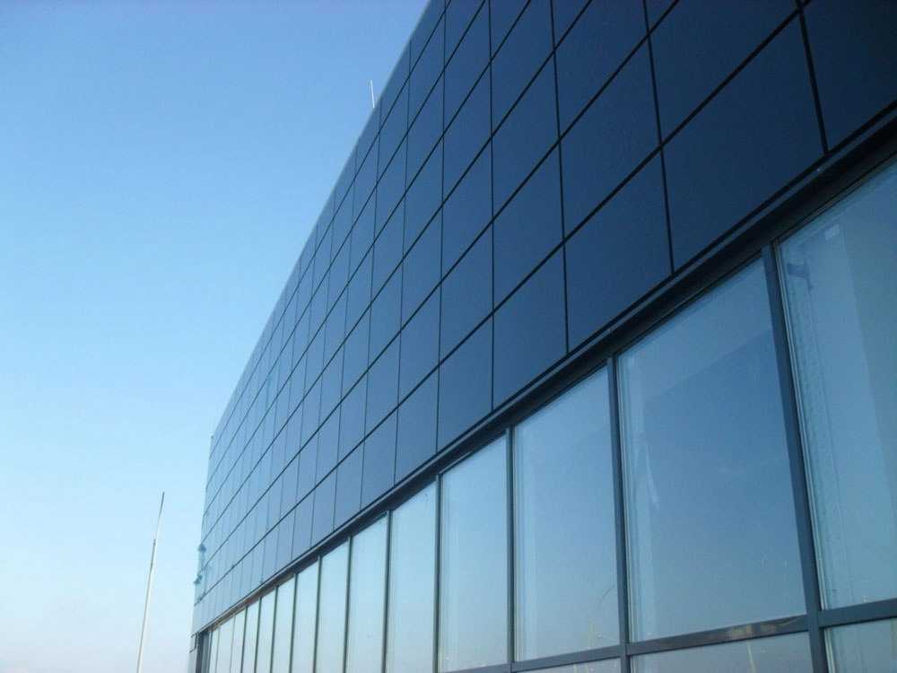 Вентилируемый фасад из металлокассет – монтаж, размеры и облицовка открытого типа