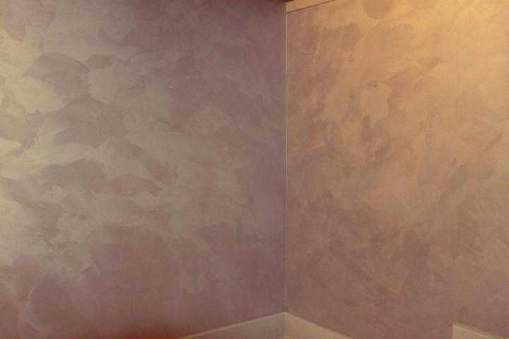 Декоративная краска для стен с эффектом бархата: свойства и порядок применения