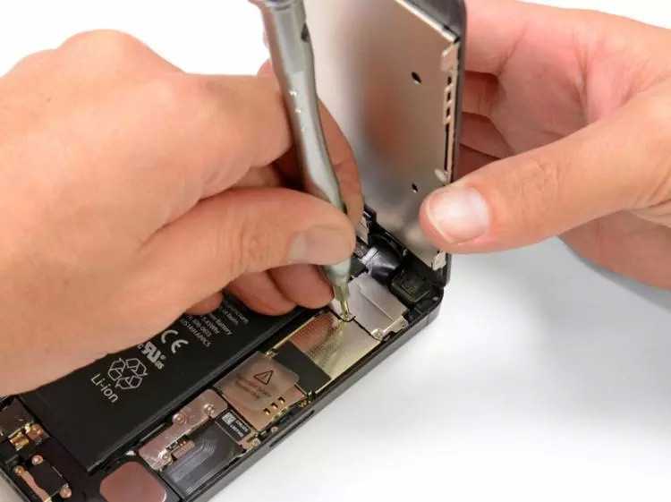 Какая отвертка нужна для ремонта айфона