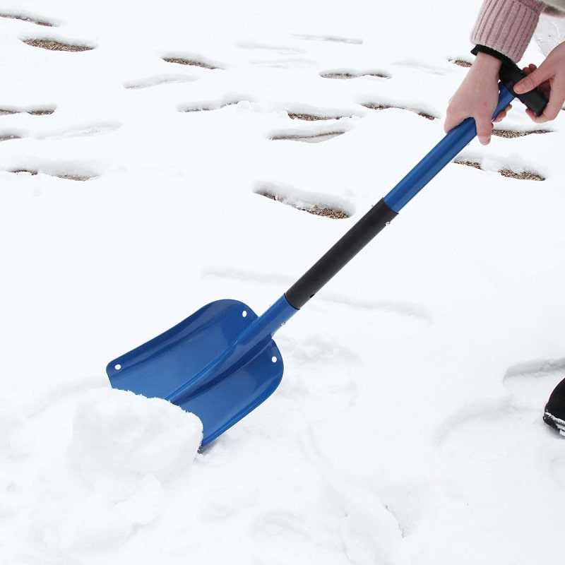 Пластиковые снеговые лопаты: разновидности и советы по выбору