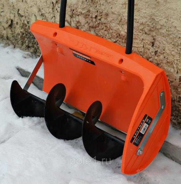Лопаты для уборки снега: виды и советы по выбору