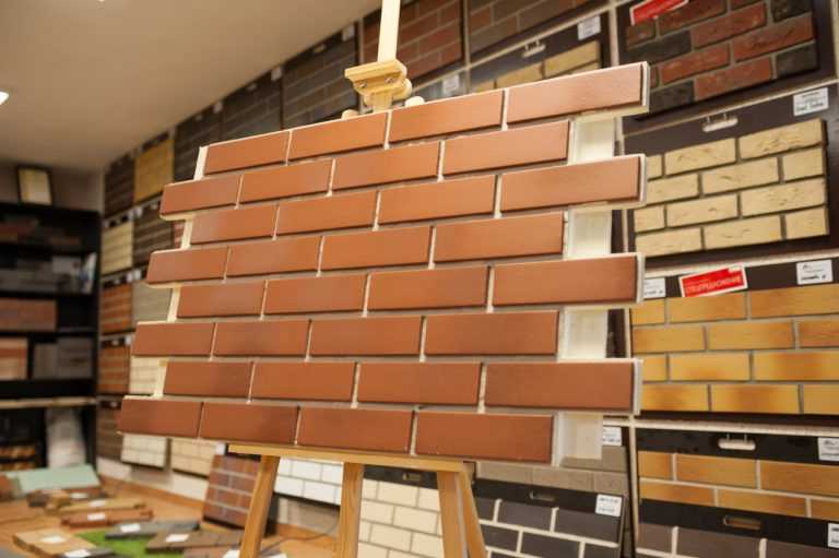 Гибкая плитка: варианты «под кирпич» для внутренней отделки, покрытия ecobrick для стен, облицовочная акриловая декоративная плитка