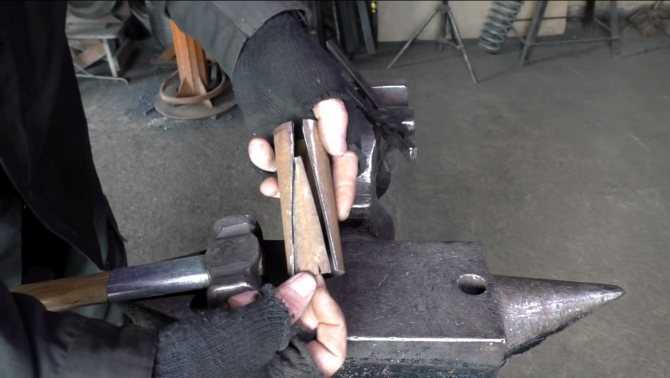 О лопатах в машину: маленькая, складная для внедорожника, как выбрать, описание