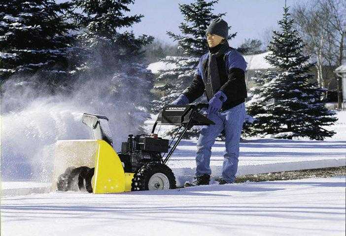 Мини-трактор для уборки снега: как выбрать маленький трактор-снегоуборщик с ковшом для чистки снега? особенности снегоуборочных коммунальных моделей