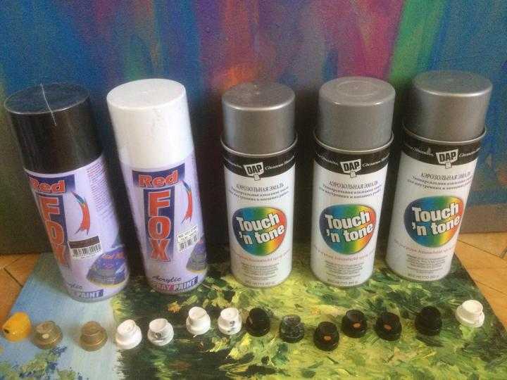 Акриловая краска в баллончиках: аэрозольные составы в баллонах для пластика и металла, аэрозоль белого цвета для ванны