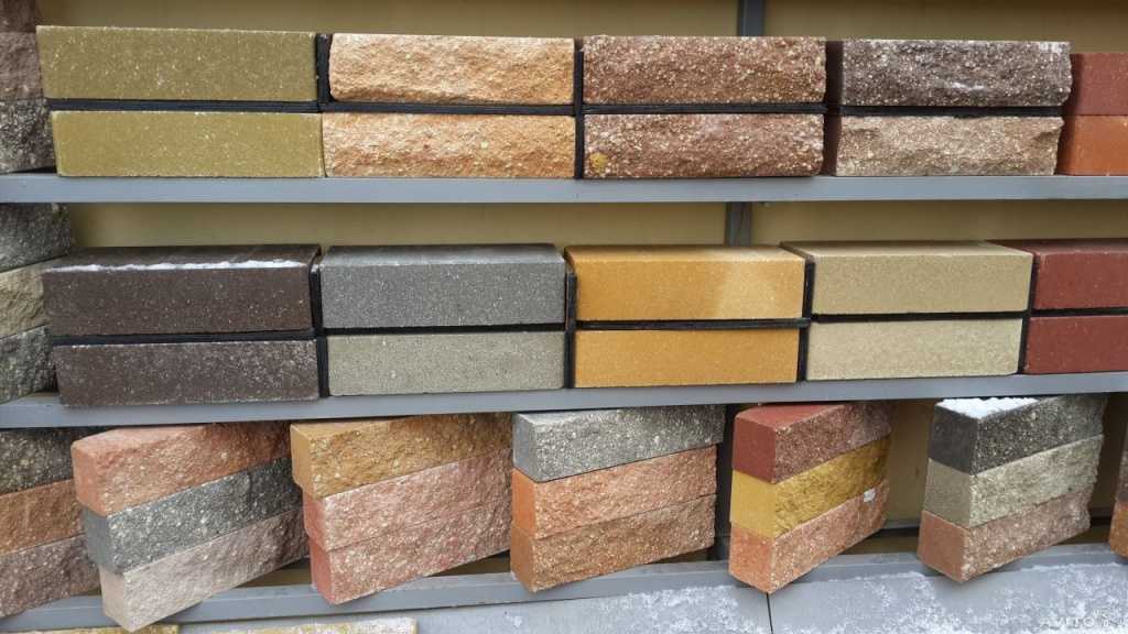Керамический кирпич: плюсы и минусы применения в строительстве