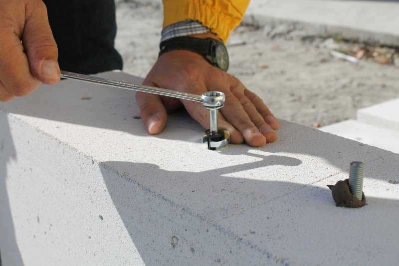 Шуруп по бетону: как пользоваться метизом правильно