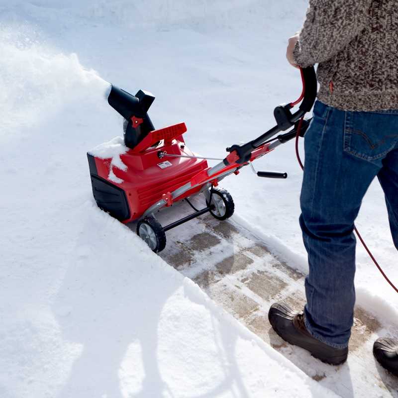 Лопата для уборки снега на колесах - агро мастер