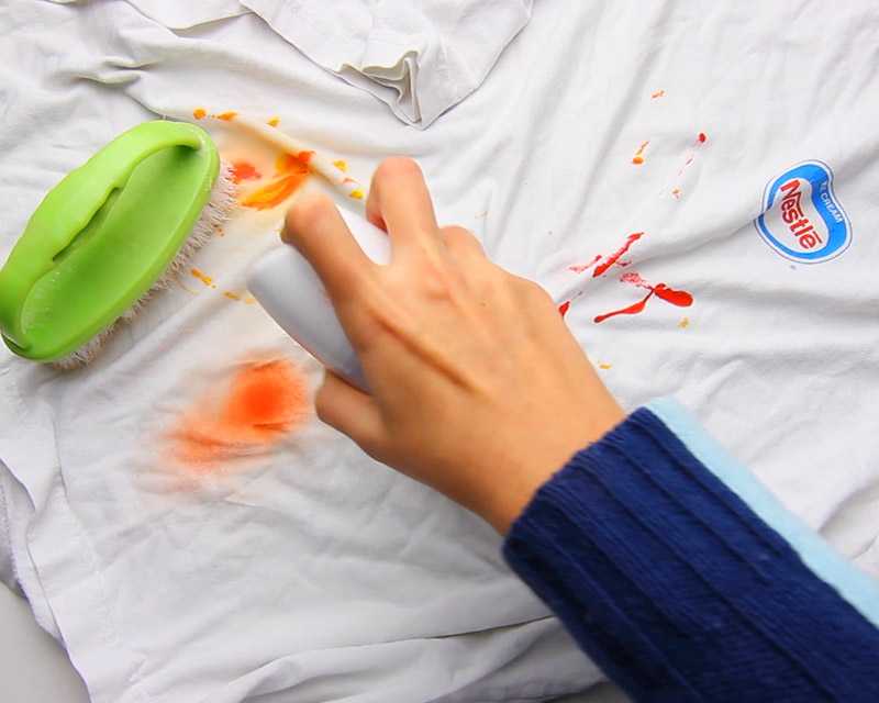 Чем оттереть краску с одежды: как вывести пятно с белой и цветной ткани, детской одежды