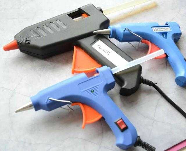 Аккумуляторный пистолет для герметика: особенности работы, порядок выбора